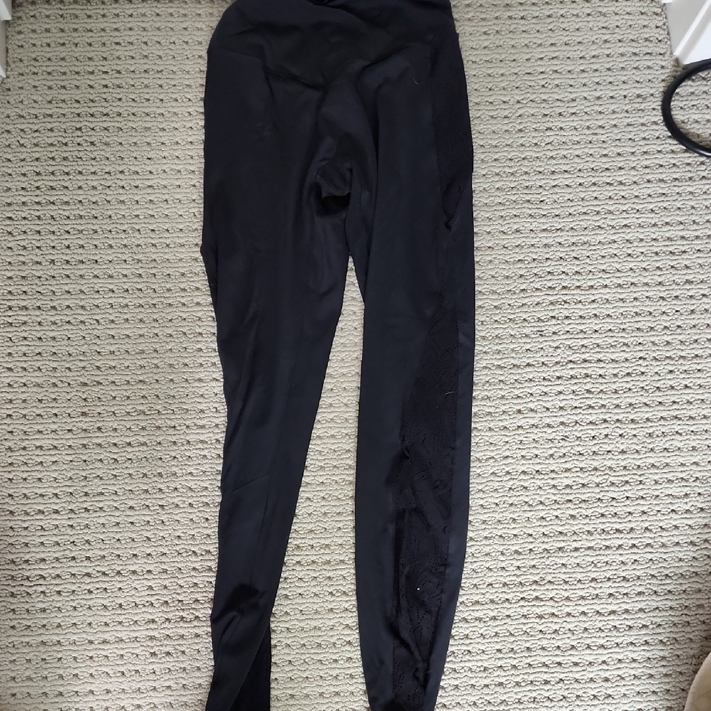 Halara Black High-Waisted Leggings